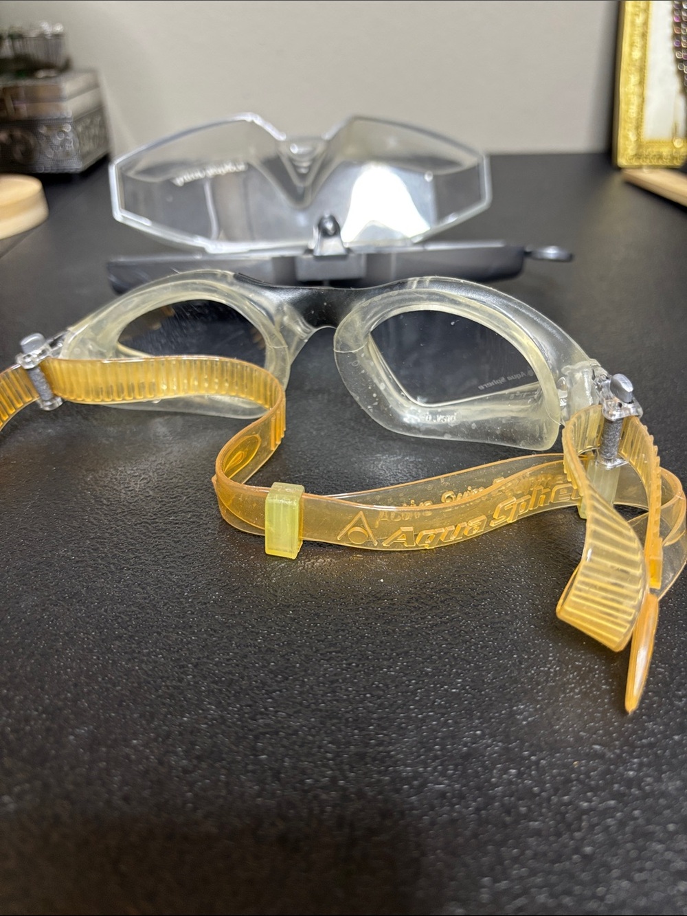 Aqua Sphere Clear Frame Swim Goggles - Picture 4 of 8